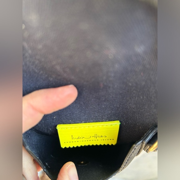 India Hicks Cell Phone Crossbody, 7”x4”x 3/4” - Picture 11 of 12